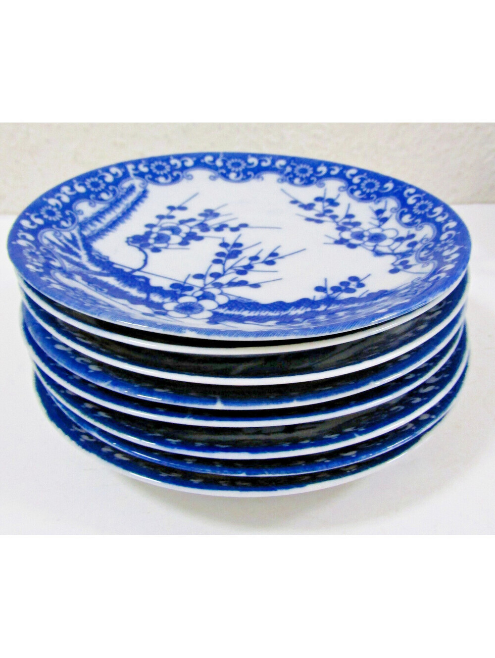 Lot of 14 Vintage Japanese Porcelain Blue and White Cherry Blossom Pattern - Picture 5 of 16
